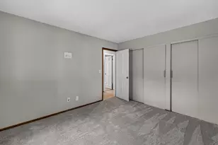 10404 W Darnel Ave, Milwaukee, WI 53224 - Photo 5