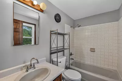 10404 W Darnel St, Milwaukee, WI 53224 - Photo 17