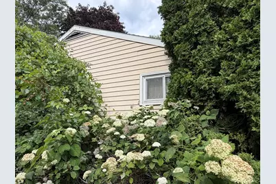 5713 W Calumet Rd, Milwaukee, WI 53223 - Photo 7