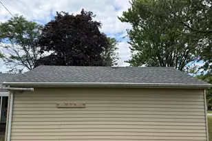 5713 W Calumet Rd, Milwaukee, WI 53223 - Photo 17