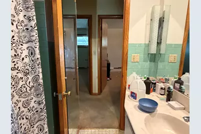 5713 W Calumet Rd, Milwaukee, WI 53223 - Photo 39