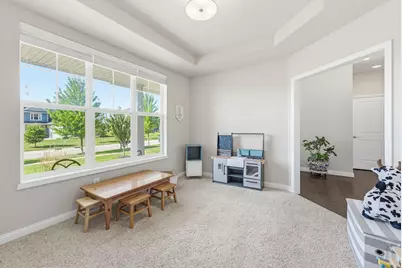 7970 W Mourning Dove Ln, Mequon, WI 53097 - Photo 5