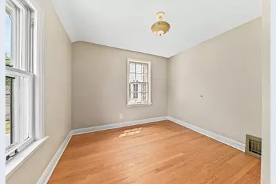 2746 N 73rd St, Wauwatosa, WI 53210 - Photo 23