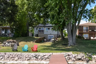 2531  Lakeshore Dr, Racine, WI 53139 - Photo 1