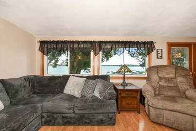 2531  Lakeshore Dr, Racine, WI 53139 - Photo 11