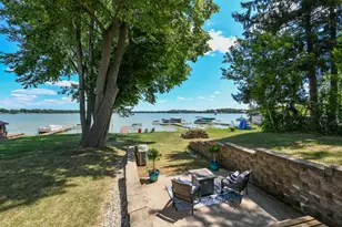 2531 Lakeshore Dr, Racine, WI 53139 - Photo 5