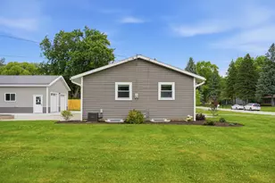10579 S Barton Rd, Oak Creek, WI 53154 - Photo 41