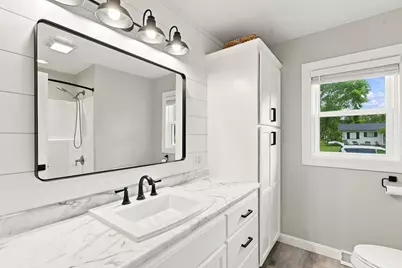 10579 S Barton Rd, Oak Creek, WI 53154 - Photo 17