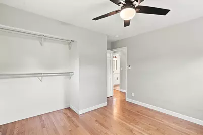 10579 S Barton Rd, Oak Creek, WI 53154 - Photo 29