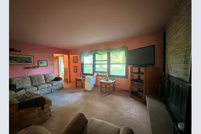 993  Middle Ridge Dr, Richfield, WI 53033 - Photo 5