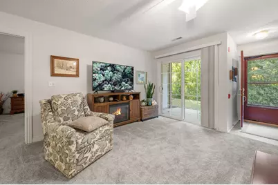 590  Pewaukee Rd #C, Pewaukee, WI 53072 - Photo 5