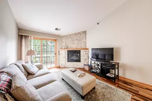 18500 Brookfield Lakes Dr, Brookfield, WI 53045 - Photo 11