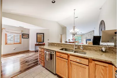 18500  Brookfield Lakes Dr #73, Brookfield, WI 53045 - Photo 7