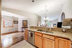 18500 Brookfield Lakes Dr, Brookfield, WI 53045 - Photo 7