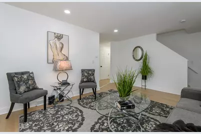 2327 W Vine St, Milwaukee, WI 53205 - Photo 3
