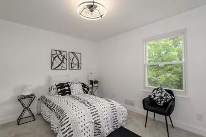2327 W Vine St, Milwaukee, WI 53205 - Photo 17