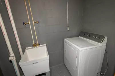 2327 W Vine St, Milwaukee, WI 53205 - Photo 21