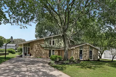 5806  Glen Flora Dr, Greendale, WI 53129 - Photo 47