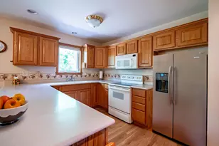 2671 W Wingate Ln, West Bend, WI 53090 - Photo 5