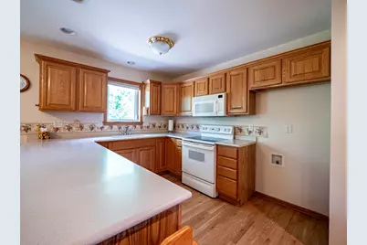 2671 W Wingate Ln, West Bend, WI 53090 - Photo 5