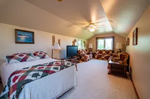 2671 W Wingate Ln, West Bend, WI 53090 - Photo 13