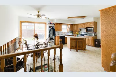 910-912  Prospect Ave, Beaver Dam, WI 53916 - Photo 9