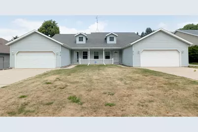 910-912  Prospect Ave, Beaver Dam, WI 53916 - Photo 1