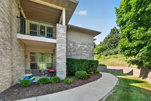 470 N Silverbrook Dr, West Bend, WI 53090 - Photo 19