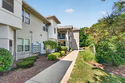 470 N Silverbrook Dr #202, West Bend, WI 53090 - Photo 23