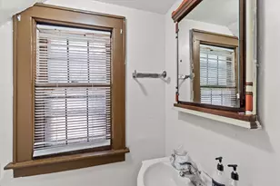 2704 N 46th St, Milwaukee, WI 53210 - Photo 17