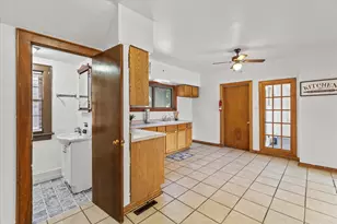 2704 N 46th St, Milwaukee, WI 53210 - Photo 15