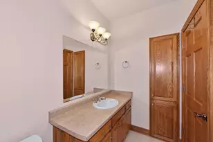 124 Meehan Cir, West Bend, WI 53095 - Photo 21