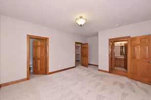 124 Meehan Cir, West Bend, WI 53095 - Photo 19