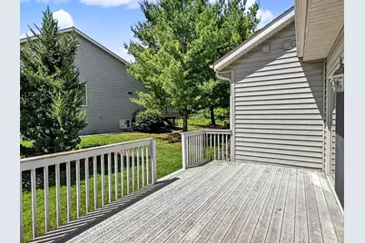 124  Meehan Cir, West Bend, WI 53095 - Photo 33