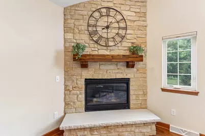 2210  Kayla Dr, Waukesha, WI 53188 - Photo 15
