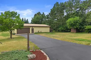W369S4863 Needle Point Dr, Ottawa, WI 53118 - Photo 5