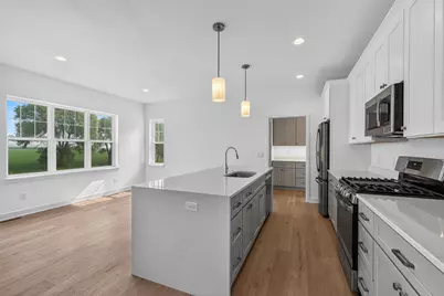 122  Luxembourg Brotherhood Blvd, Belgium, WI 53004 - Photo 5