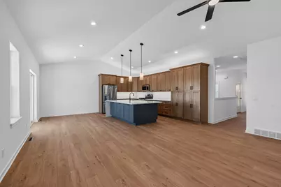 130  Luxembourg Brotherhood Blvd, Belgium, WI 53004 - Photo 5