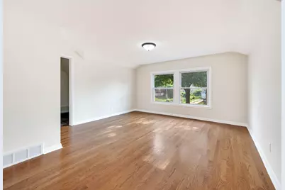 3162 S 72nd St #3164, Milwaukee, WI 53219 - Photo 9