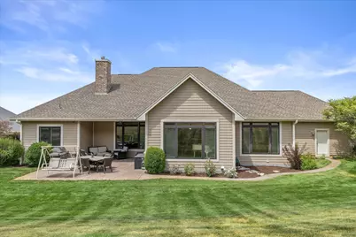 5465 S Baneberry Ct, New Berlin, WI 53146 - Photo 3