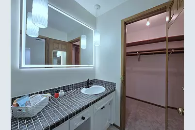 N85W17745  Ann Ave, Menomonee Falls, WI 53051 - Photo 35