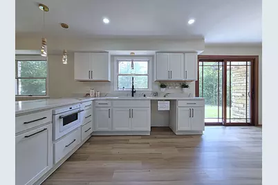 N85W17745  Ann Ave, Menomonee Falls, WI 53051 - Photo 5