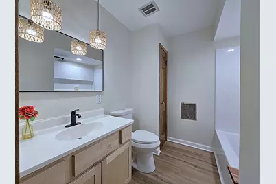 N85W17745  Ann Ave, Menomonee Falls, WI 53051 - Photo 27