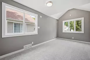 5325 N 48th St, Milwaukee, WI 53218 - Photo 9