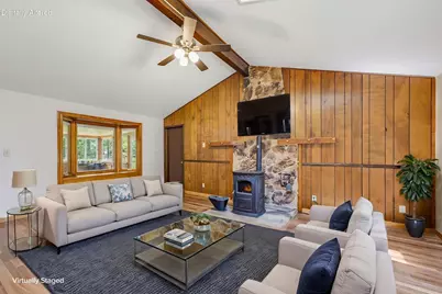 629  Maplewood Ct, Cedarburg, WI 53012 - Photo 11