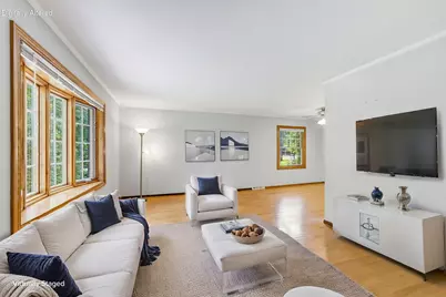 629  Maplewood Ct, Cedarburg, WI 53012 - Photo 3