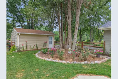 629  Maplewood Ct, Cedarburg, WI 53012 - Photo 23