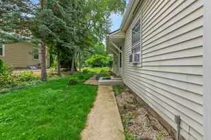 7428 N Santa Monica Blvd, Fox Point, WI 53217 - Photo 19