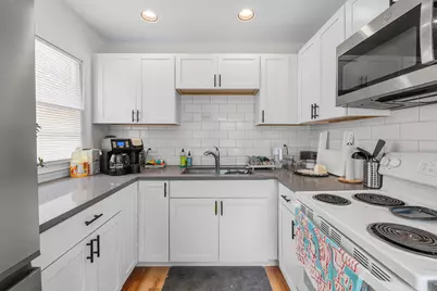 7428 N Santa Monica Blvd, Fox Point, WI 53217 - Photo 5