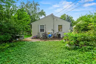 7428 N Santa Monica Blvd, Fox Point, WI 53217 - Photo 19